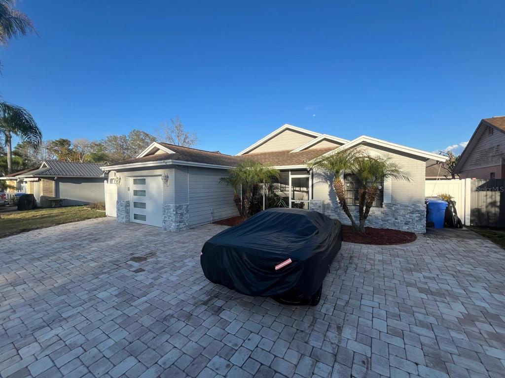 12809 DUNHILL DRIVE