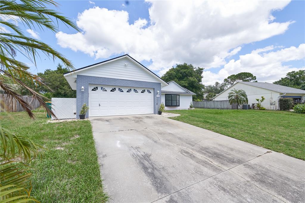 119 RIDGECREST DRIVE, EUSTIS, FL — photo 3 of 30