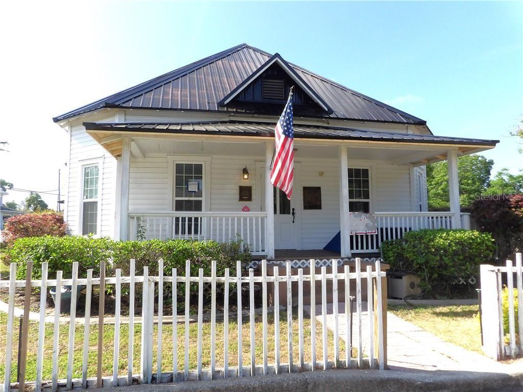401 TOMPKINS STREET