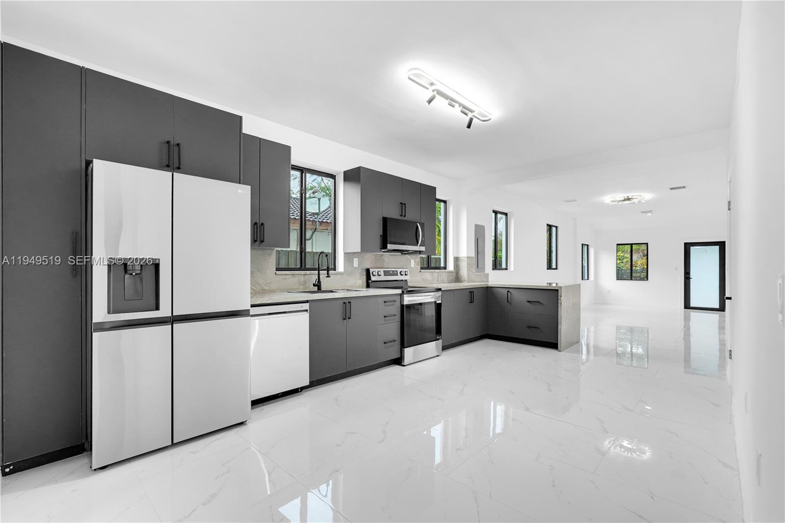 972 SW 44th Ave, Miami FL 33134