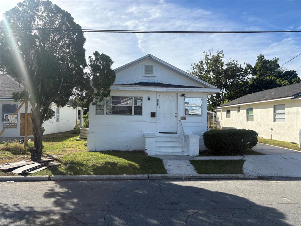 202 W 9TH STREET