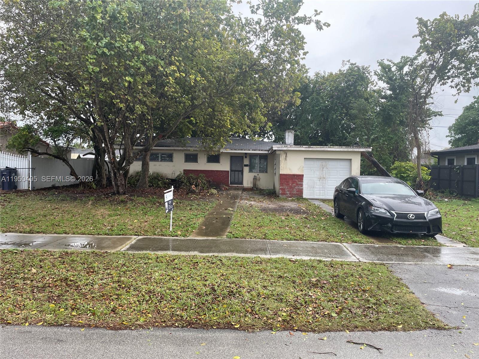 9660 Dominican Dr, Cutler Bay FL 33189