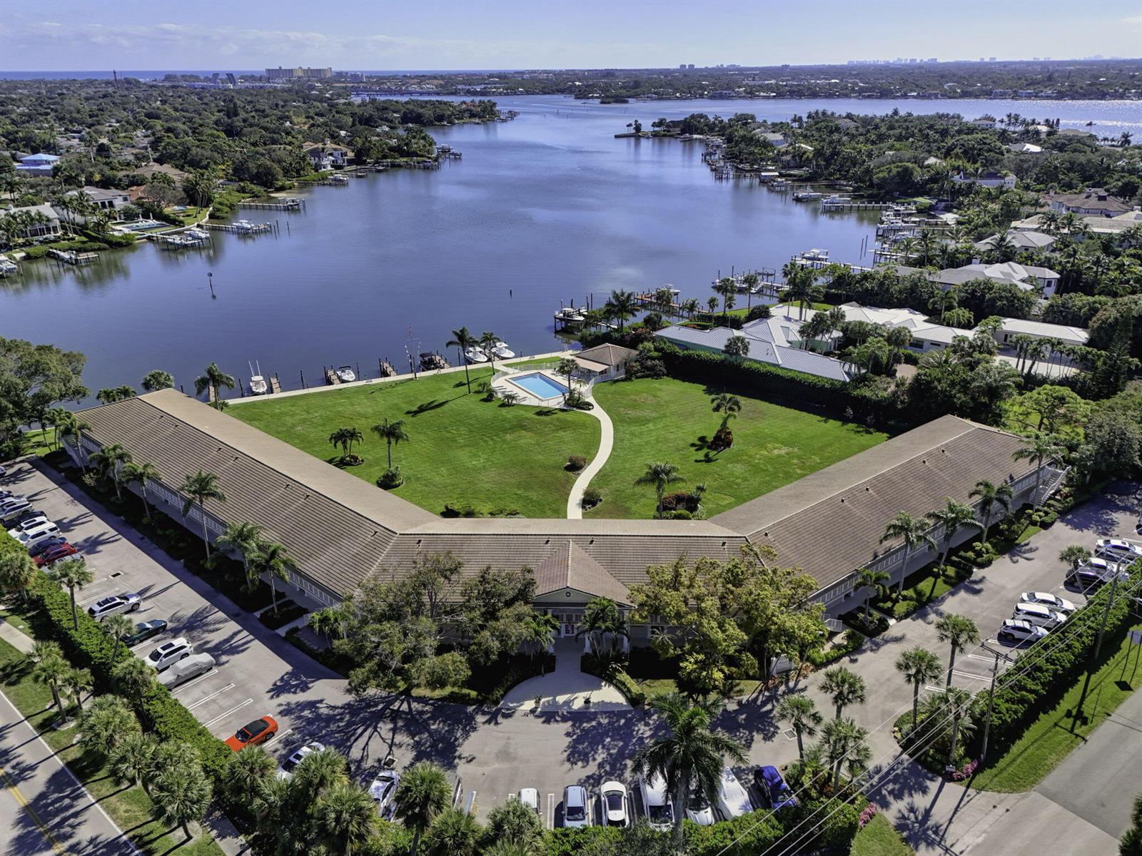 478 Tequesta Drive # 209, Tequesta FL 33469
