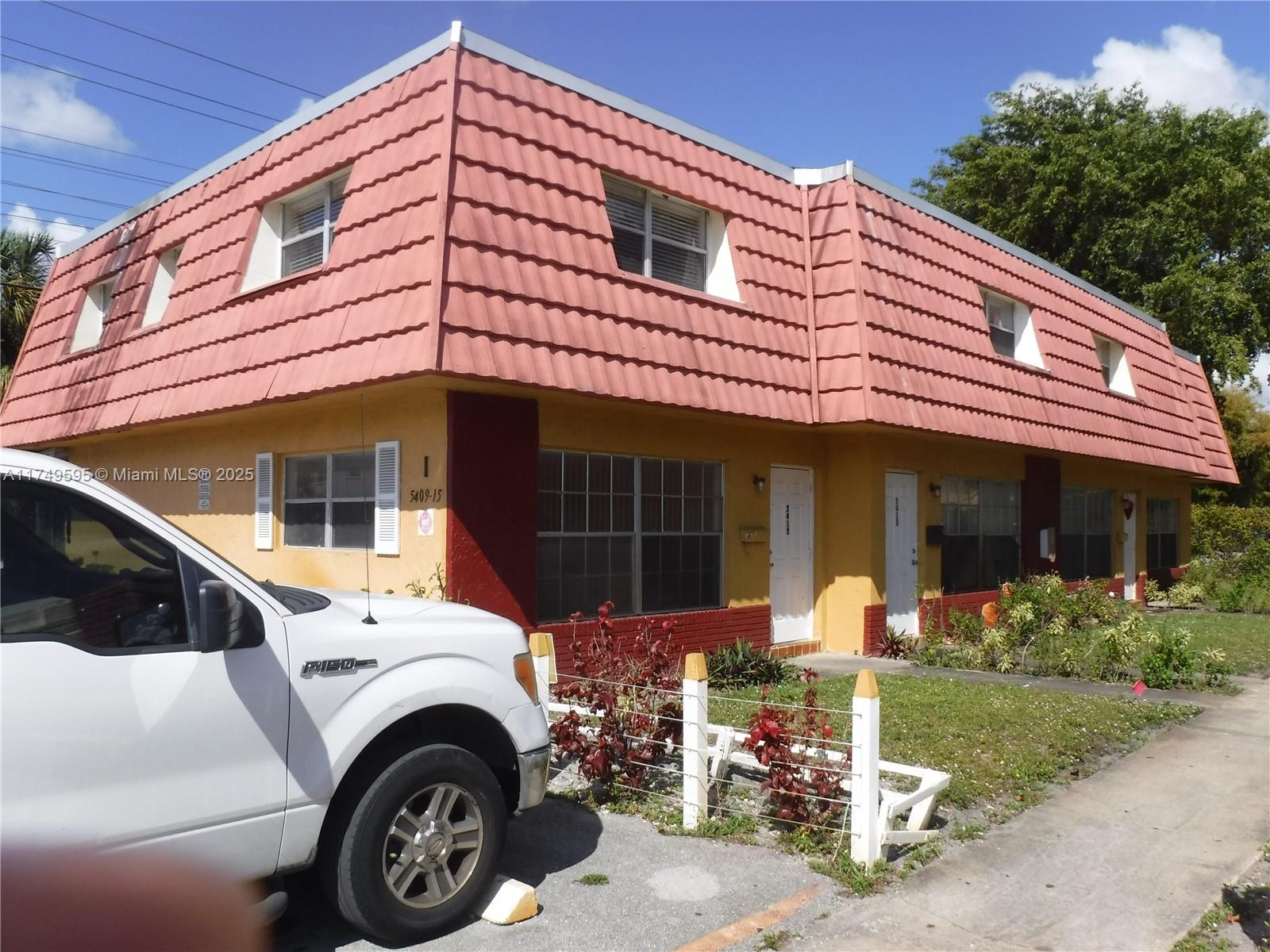 5415 NW 27th St # A1, Lauderhill FL 33313