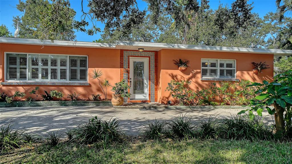 304 21ST STREET W