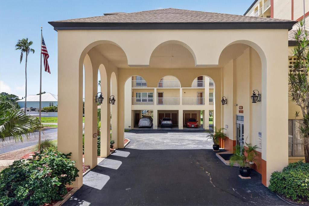 9000 COMMODORE DRIVE UNIT 305, SEMINOLE, FL — photo 2 of 30