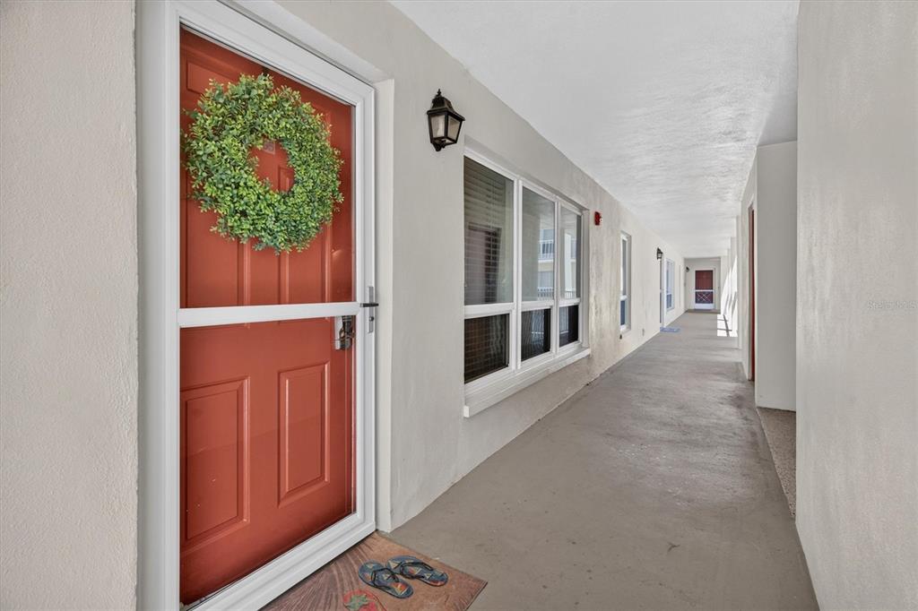 9000 COMMODORE DRIVE UNIT 305, SEMINOLE, FL — photo 5 of 30