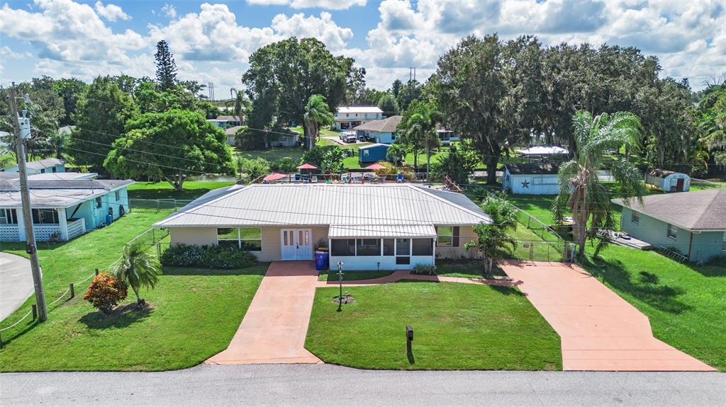114 LAKE HUNTLEY DRIVE
