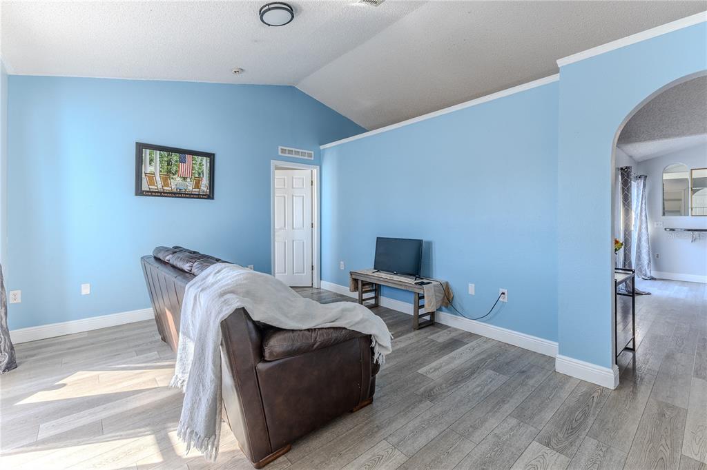 5437 FREEPORT DRIVE, SPRING HILL, FL — photo 3 of 30
