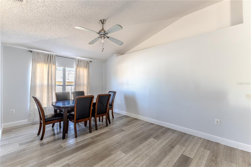 5437 FREEPORT DRIVE, SPRING HILL, FL — photo 4 of 30