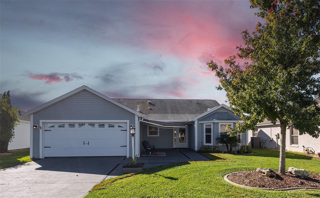 3104 BURBANK LANE