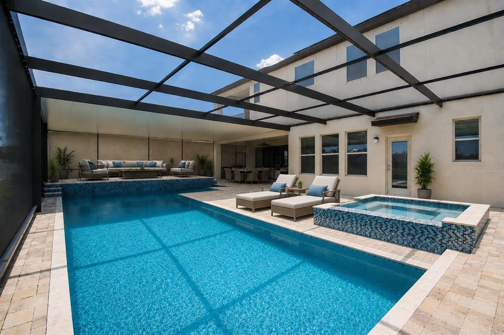 This is a floor plan for the second level of a residential home — 11807 CROSS VINE DRIVE, RIVERVIEW, FL