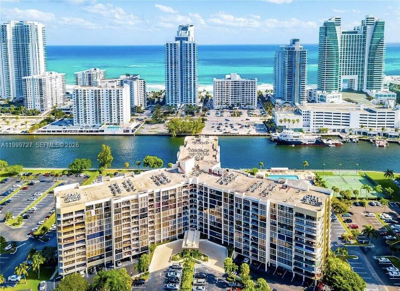 600 Parkview Dr # 223, Hallandale Beach FL 33009