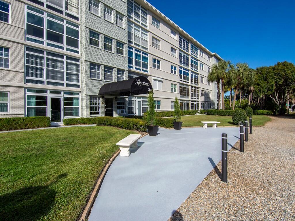 2333 Indian River Boulevard # 506, Vero Beach FL 32960