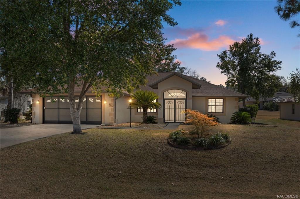 2804 N CANTERBURY LAKE DRIVE