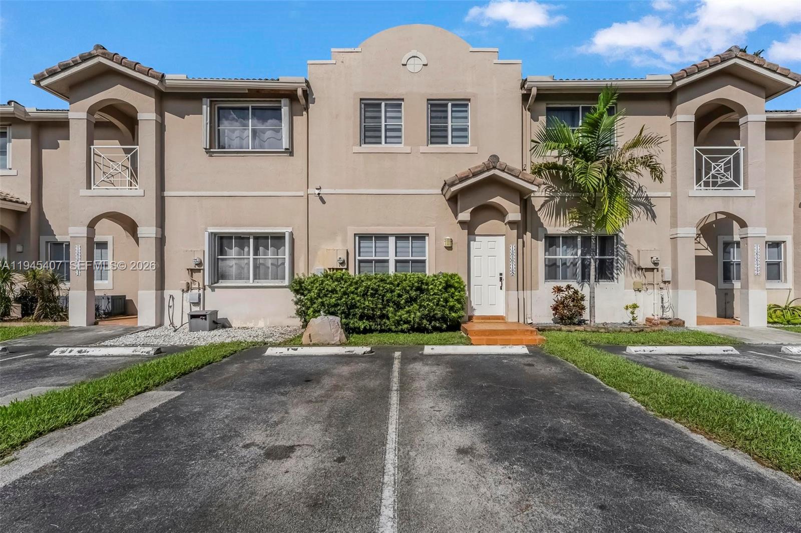 16618 NW 71st Ave, Miami Lakes FL 33014