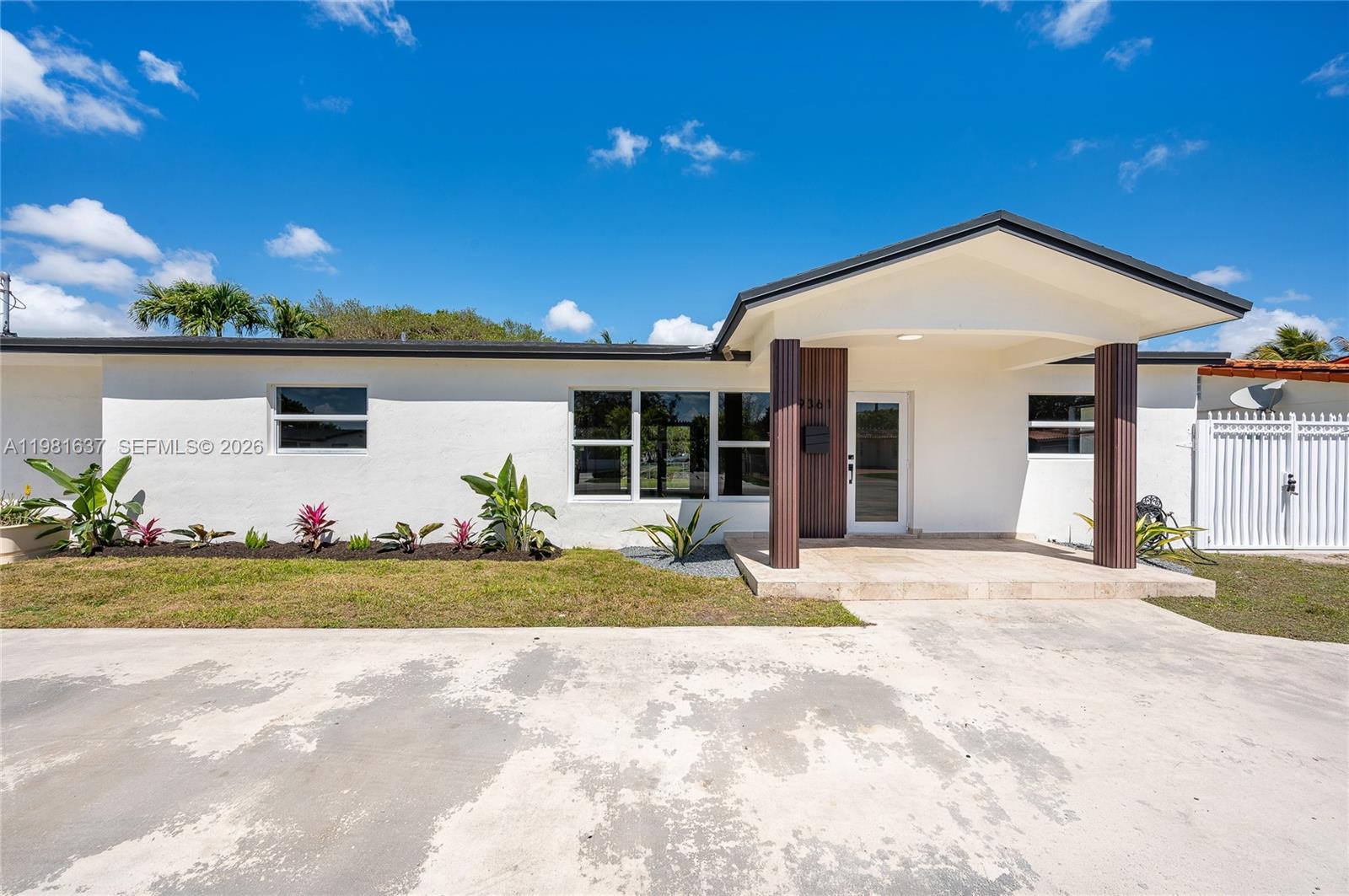 9361 SW 16th St, Miami FL 33165