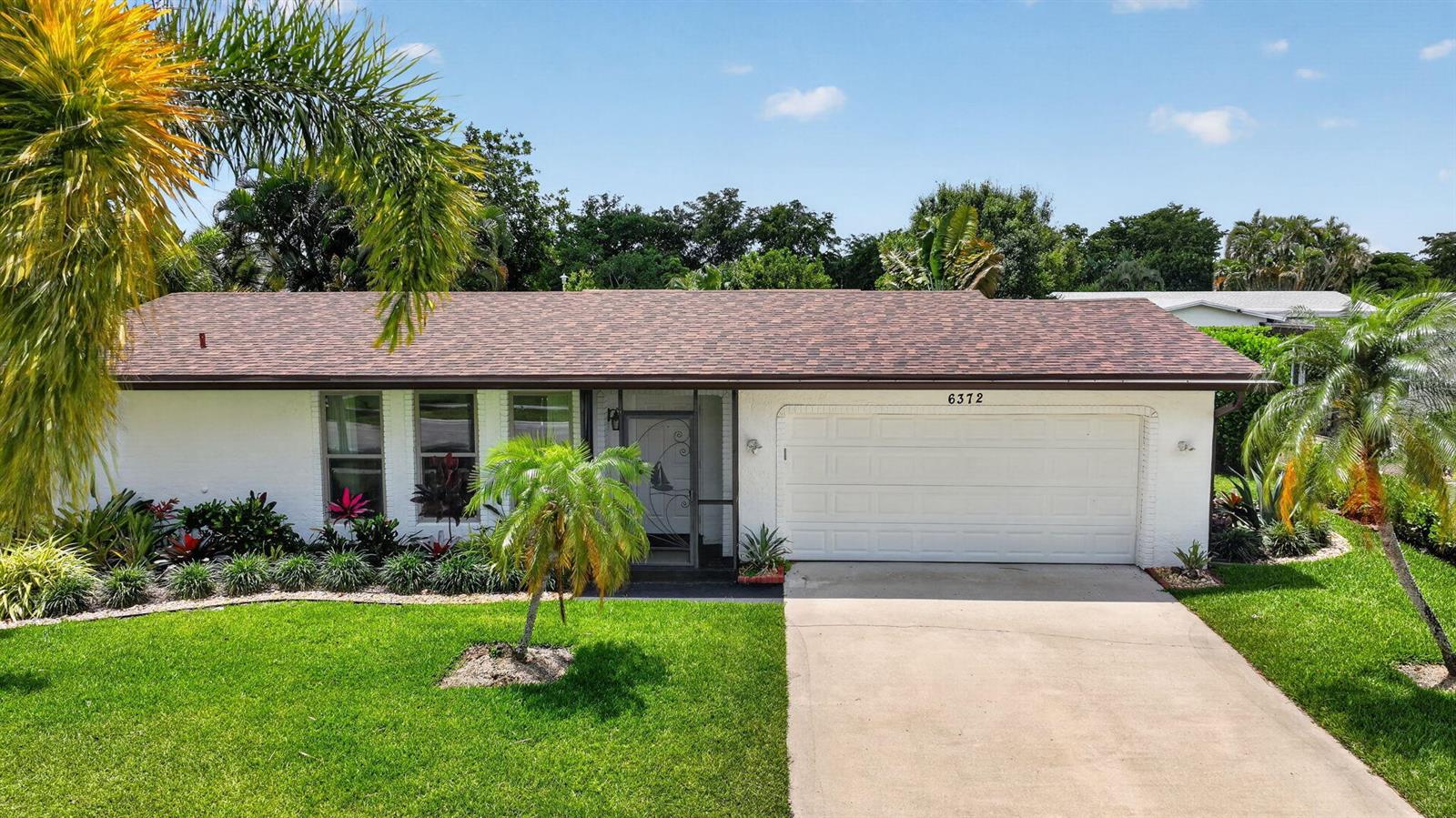 6372 Sleepy Willow Way, Delray Beach FL 33484