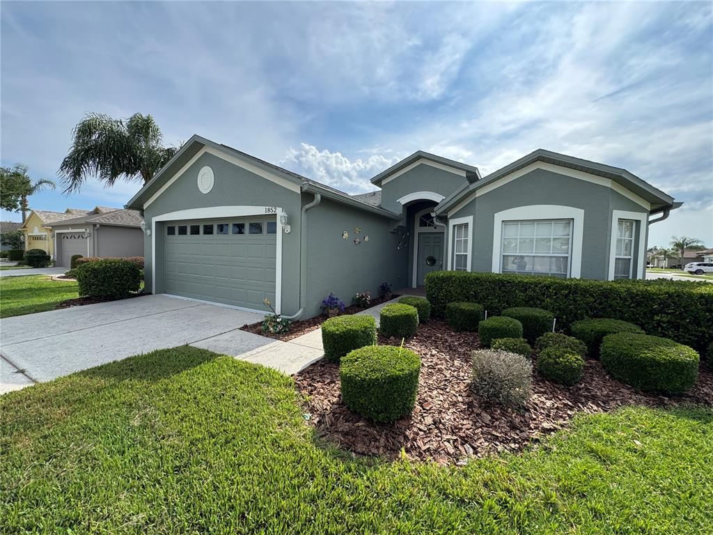 1852 ARBOR KNOLL LOOP