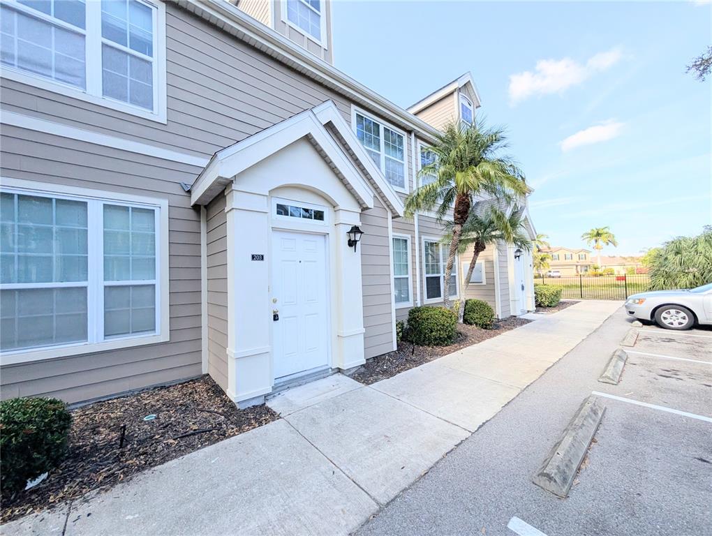 5531 ROSEHILL ROAD UNIT 203