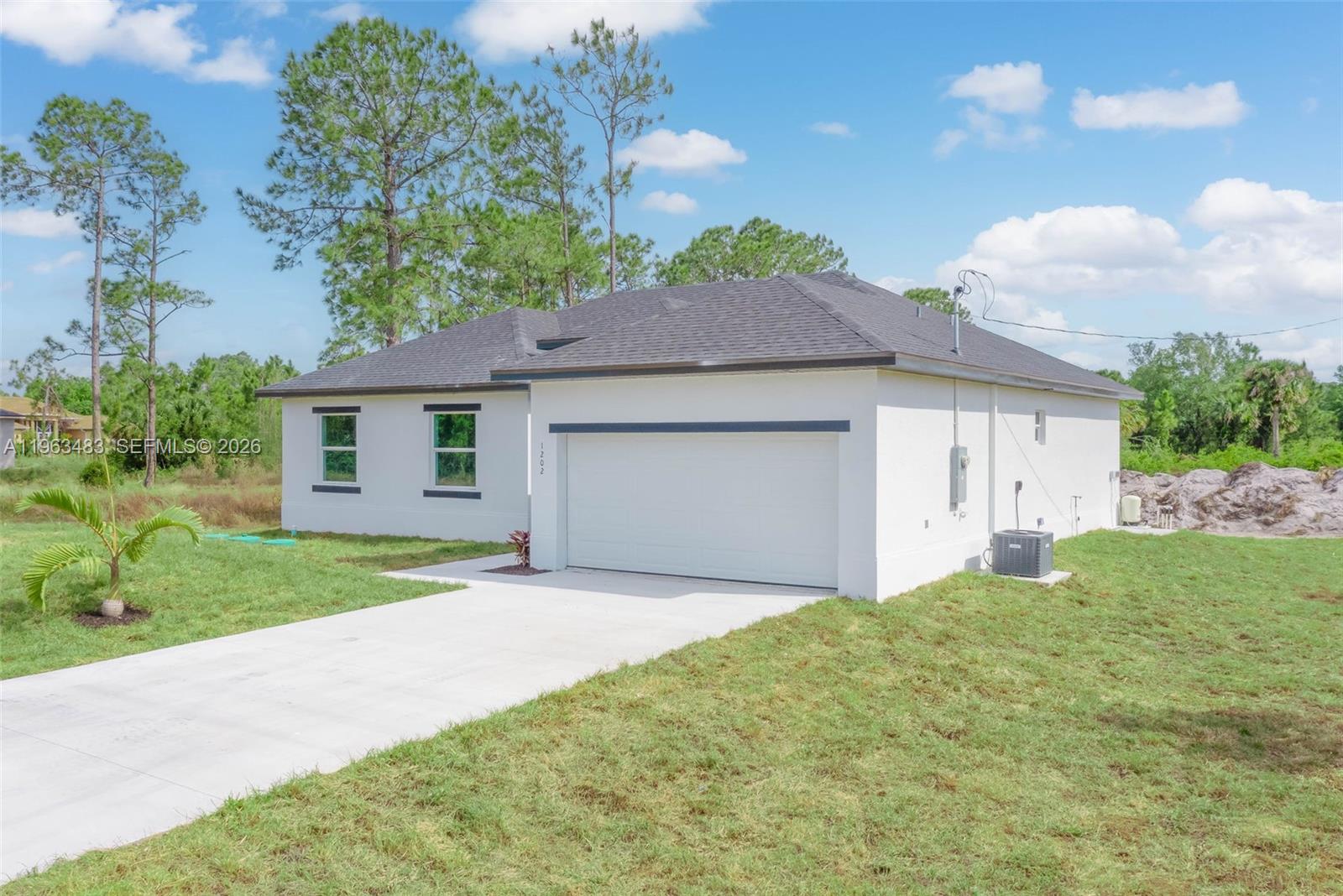 3121 71th St W, Lehigh Acres FL 33971