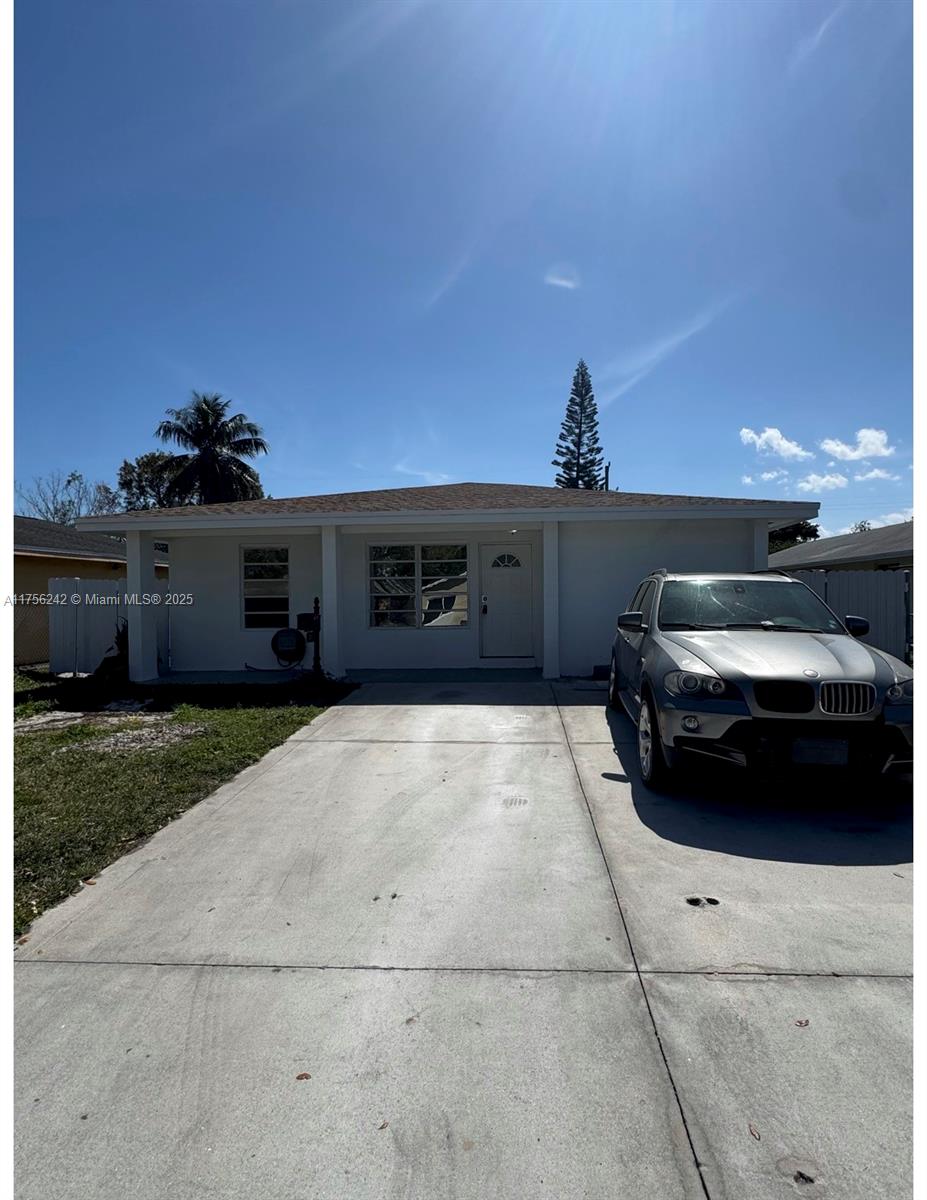2318 Scott St, Hollywood FL 33020