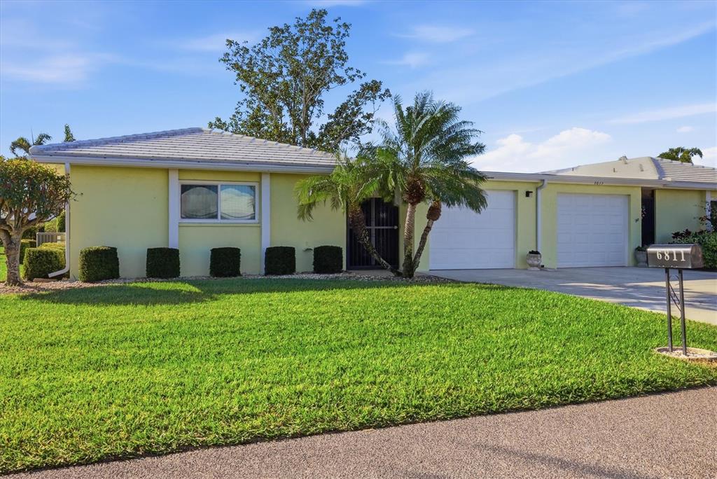 6811 10TH AVENUE W, BRADENTON, FL — photo 2 of 30
