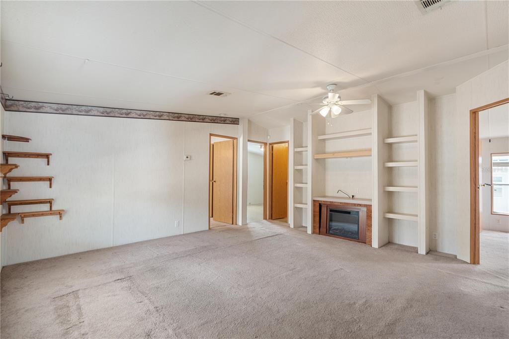 5205 BOTANY DRIVE, HOLIDAY, FL — photo 4 of 24