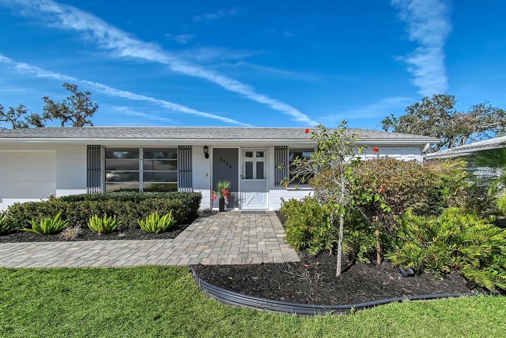 2406 BREAKWATER CIRCLE