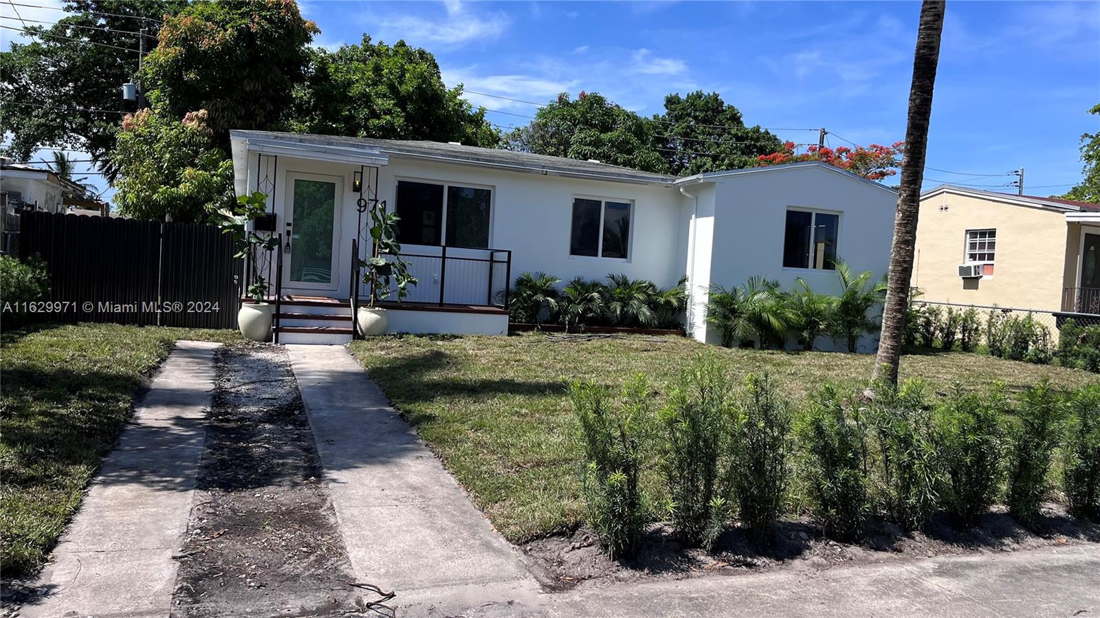 971 NE 155th Ter, North Miami Beach FL 33162