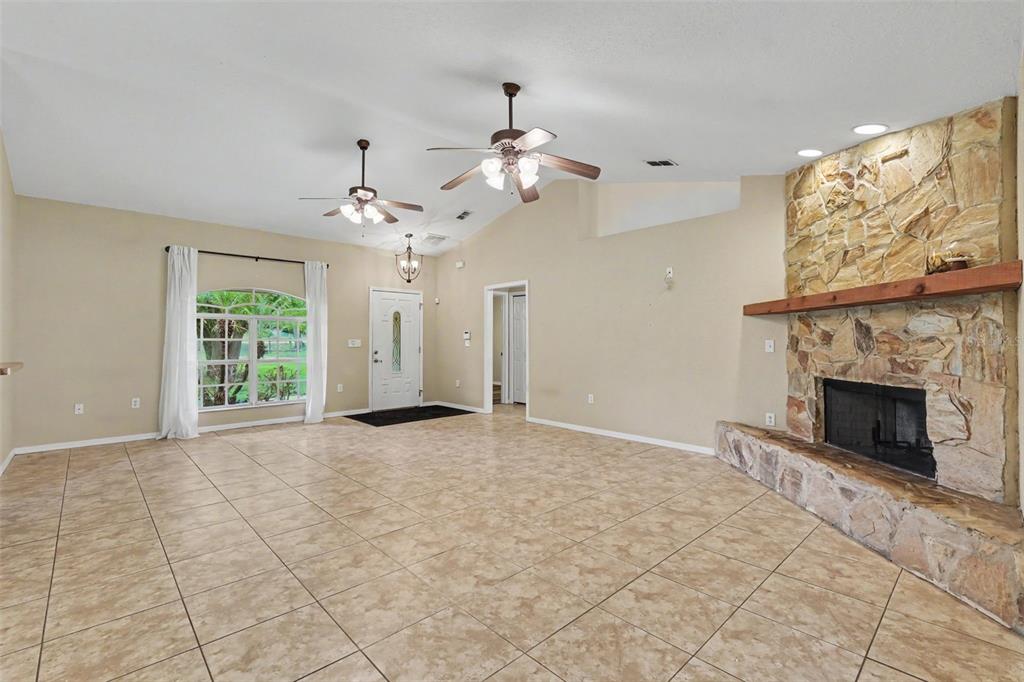 4618 REOLA ROAD, DOVER, FL — photo 3 of 30