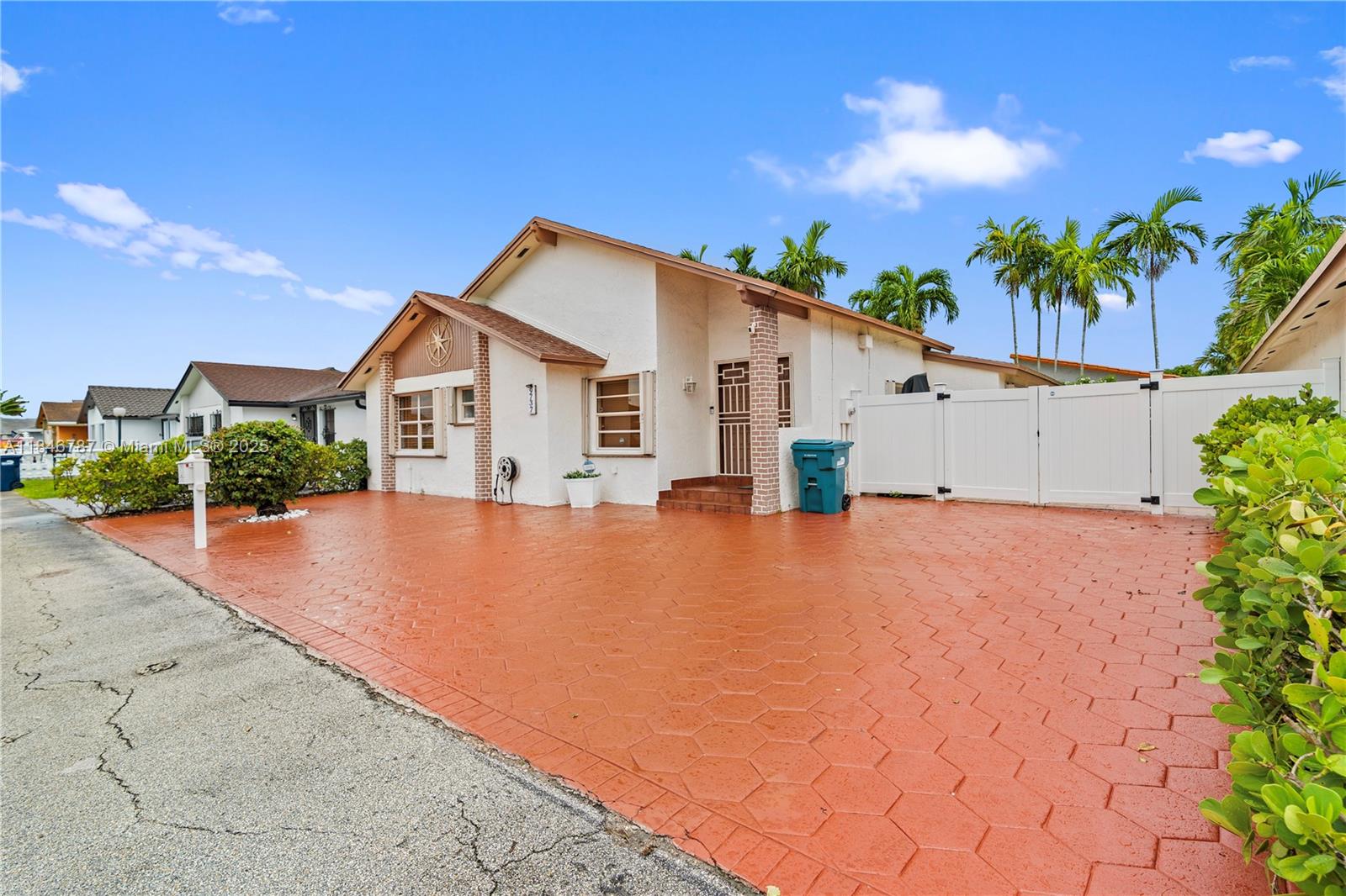 9737 SW 7th St, Miami FL 33174