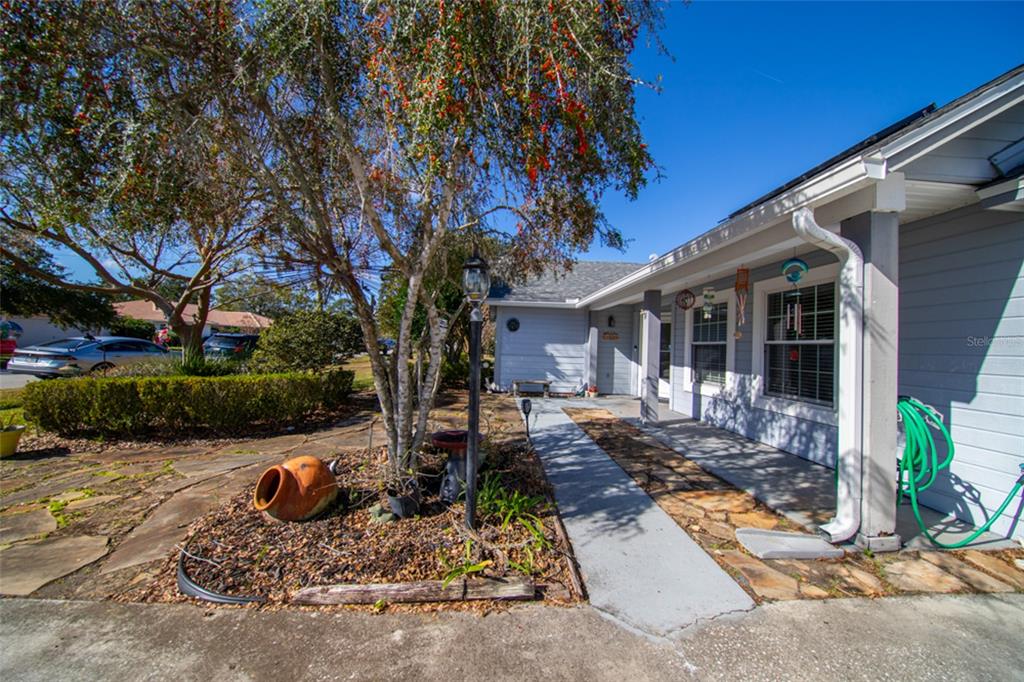 27 PRINCE ANTHONY LANE