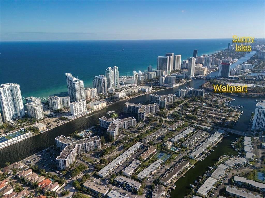 1000 Parkview Drive # 316, Hallandale Beach FL 33009