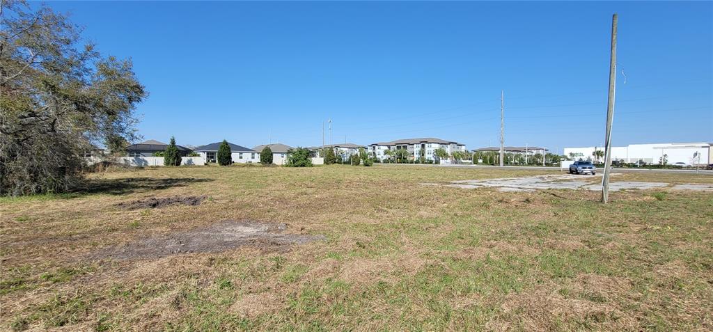 6012 LORRAINE ROAD, BRADENTON, FL — photo 2 of 21