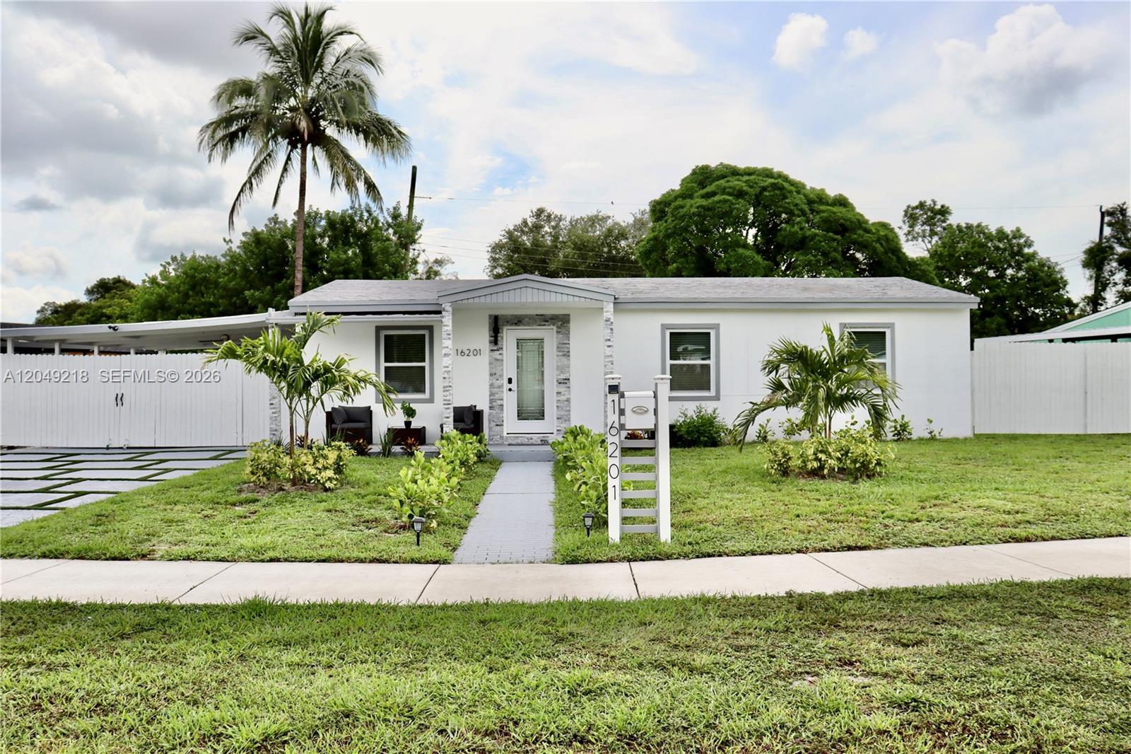 16201 NW 18th Pl, Miami Gardens FL 33054