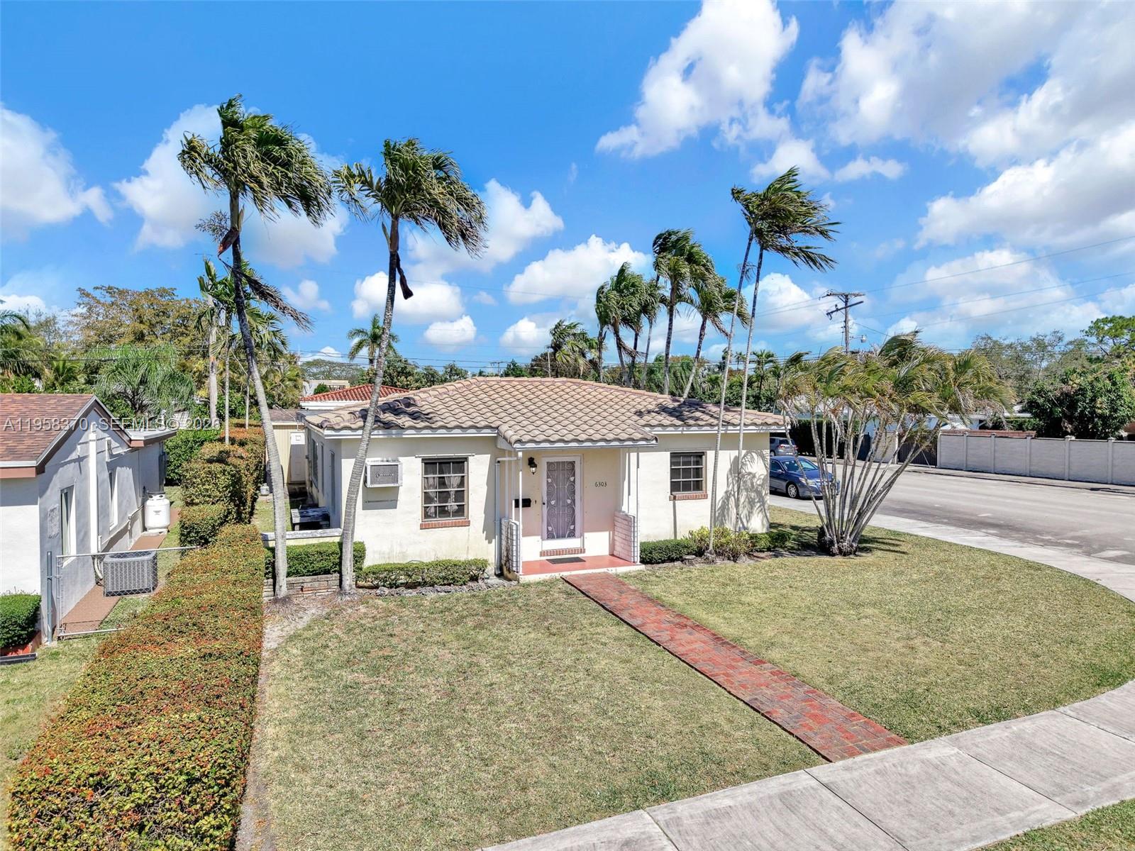 6303 SW 43rd St, South Miami FL 33155