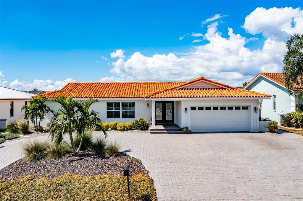 917 CHIPAWAY DRIVE, APOLLO BEACH, FL — photo 3 of 30