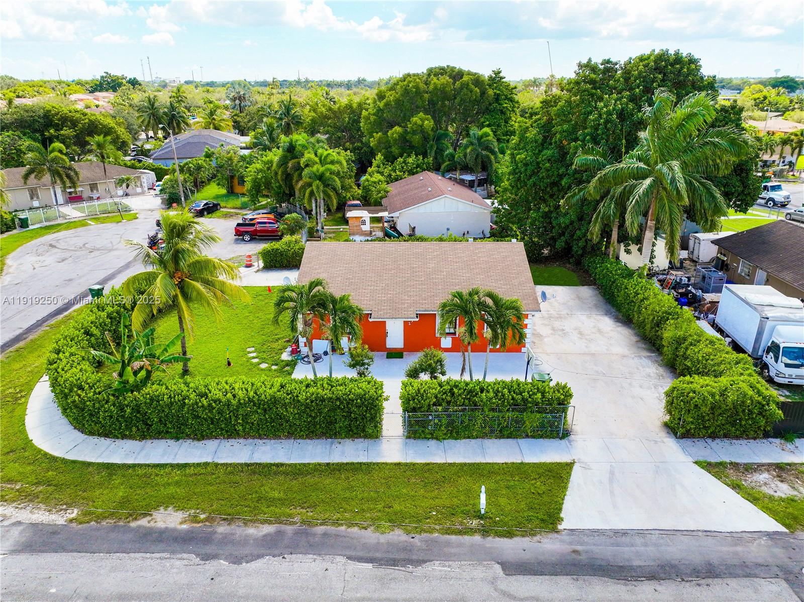 235 SW 16th Ter, Homestead FL 33030