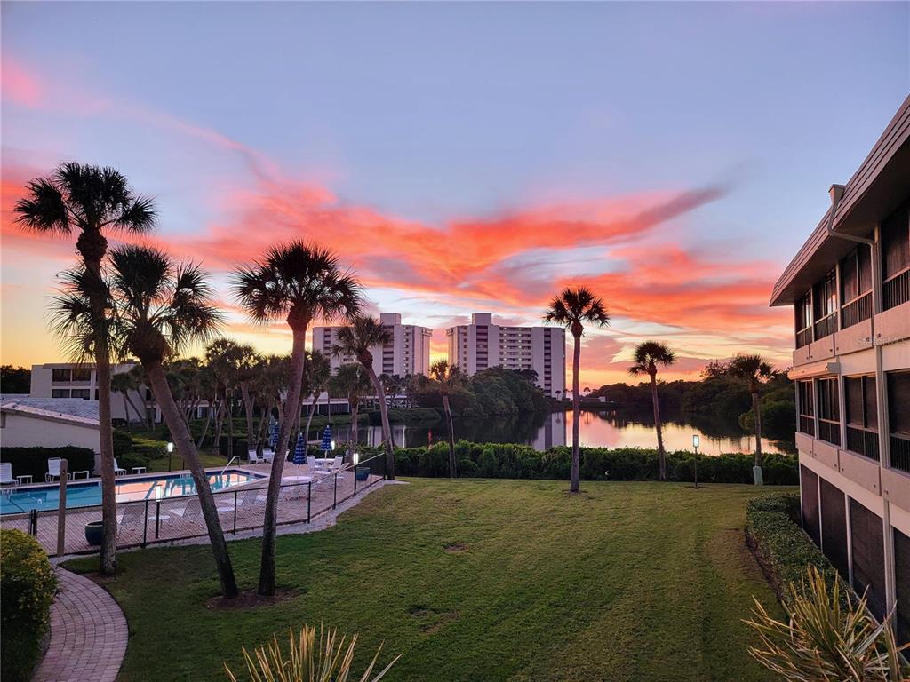 199 WHISPERING SANDS DRIVE UNIT 201