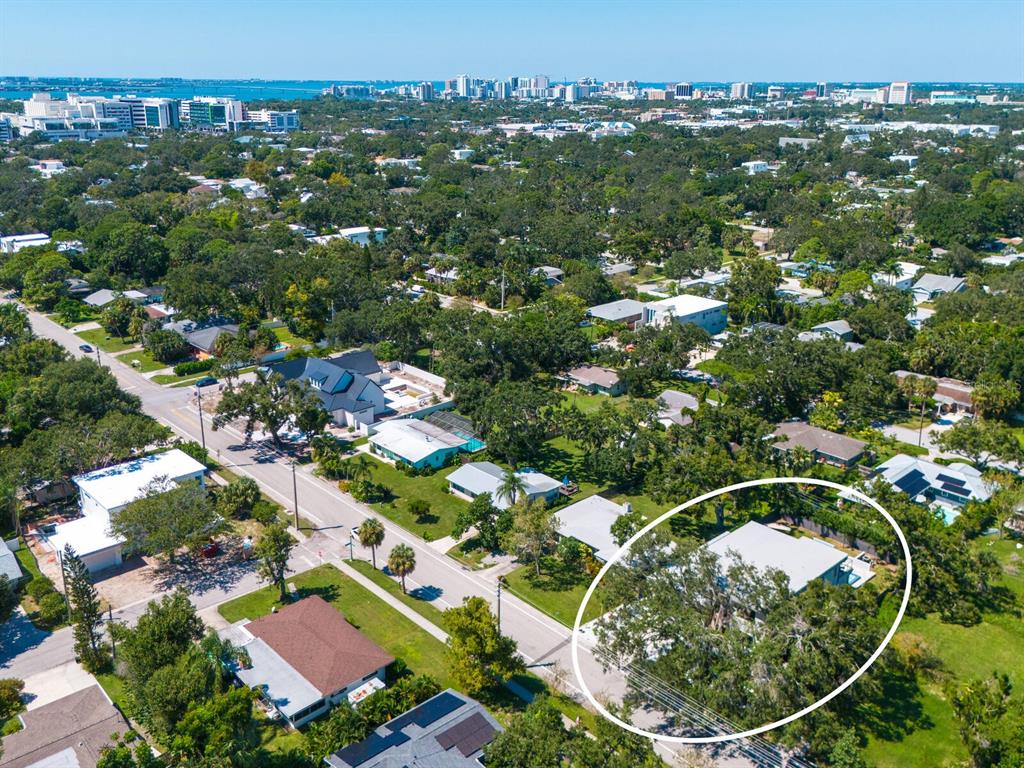 2467 HYDE PARK STREET, SARASOTA, FL — photo 3 of 30