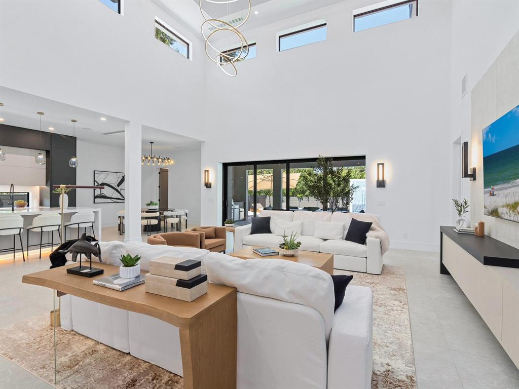 2467 HYDE PARK STREET, SARASOTA, FL — photo 5 of 30
