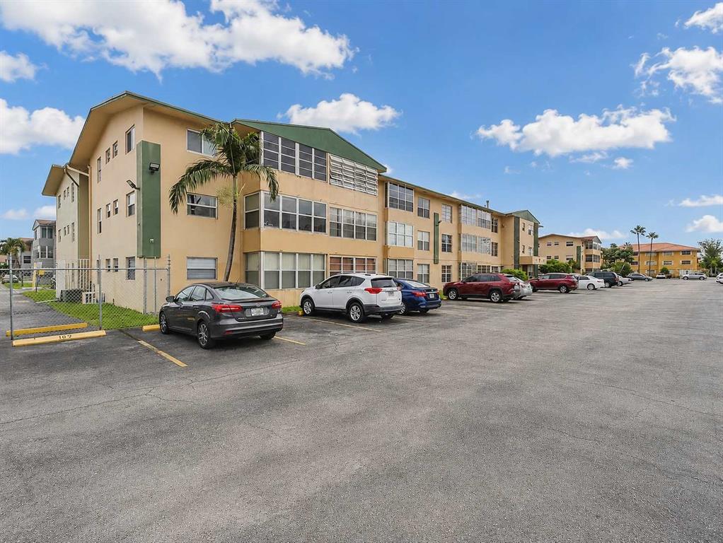 110 ROYAL PALM ROAD UNIT 208