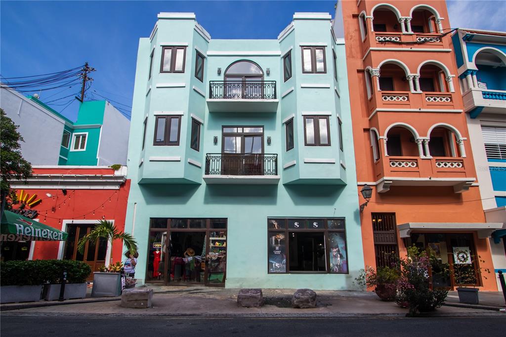 319 RECINTO SUR STREET UNIT 2