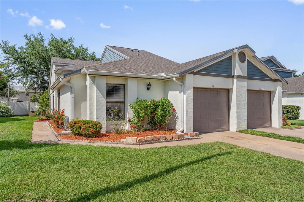 98 LAKEPOINTE CIRCLE