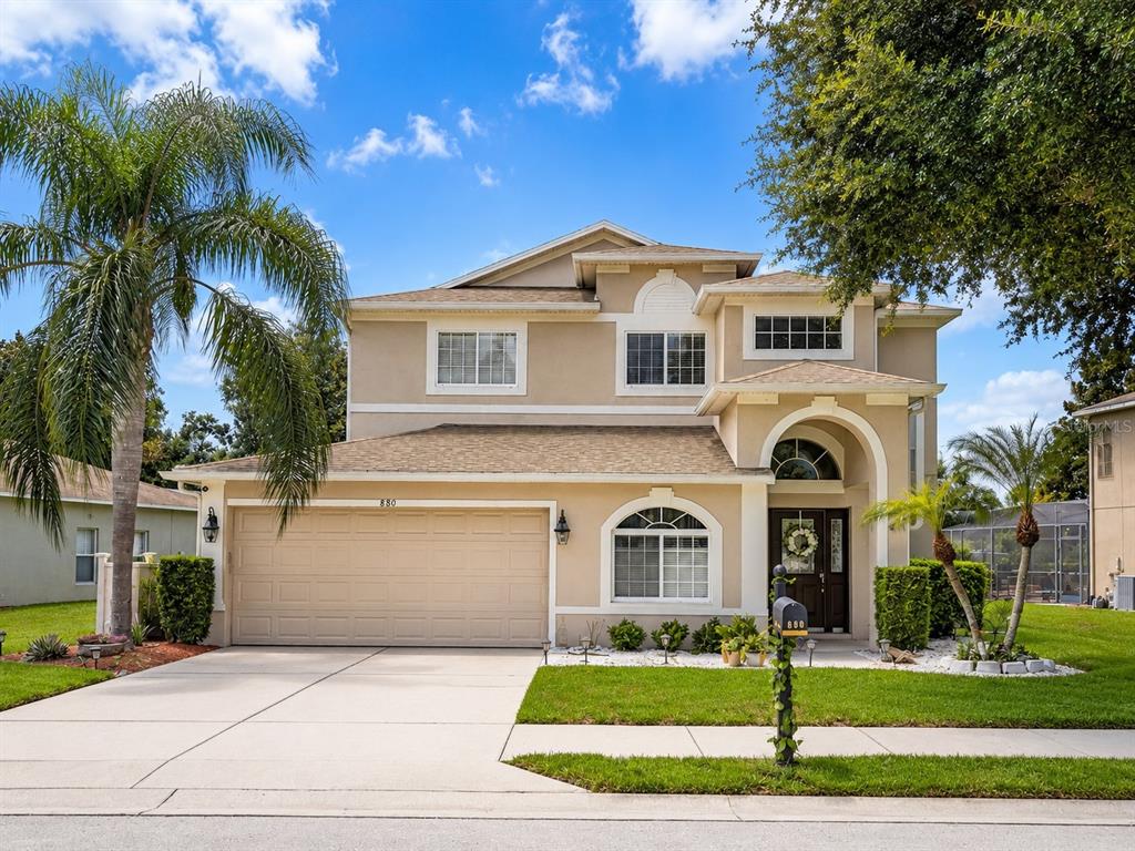 880 SUFFOLK PLACE