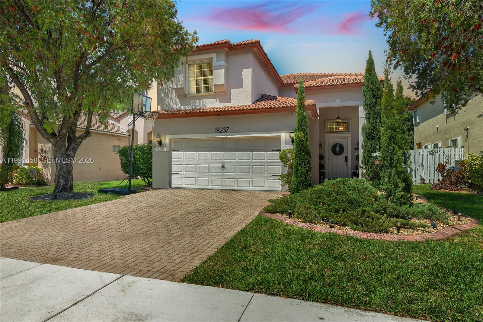 19237 NW 13th St, Pembroke Pines FL 33029