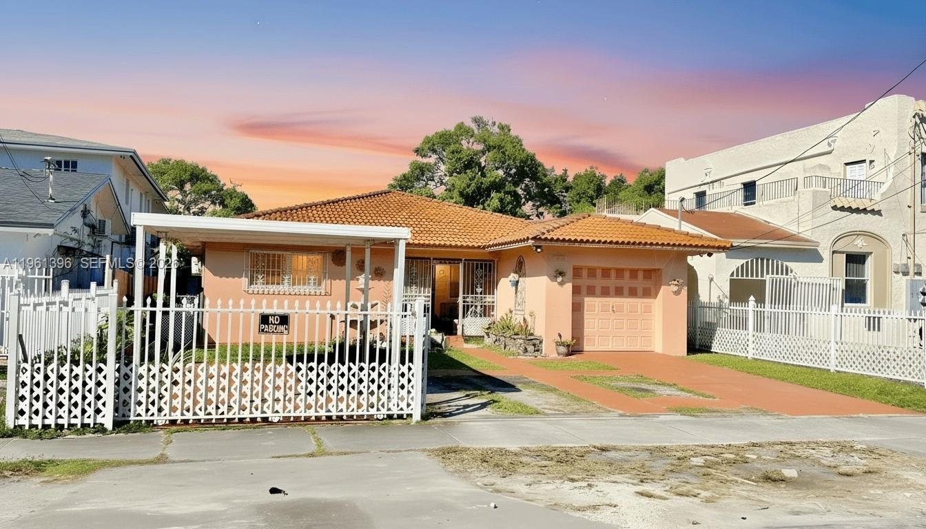 46 NW 24th Ct, Miami FL 33125