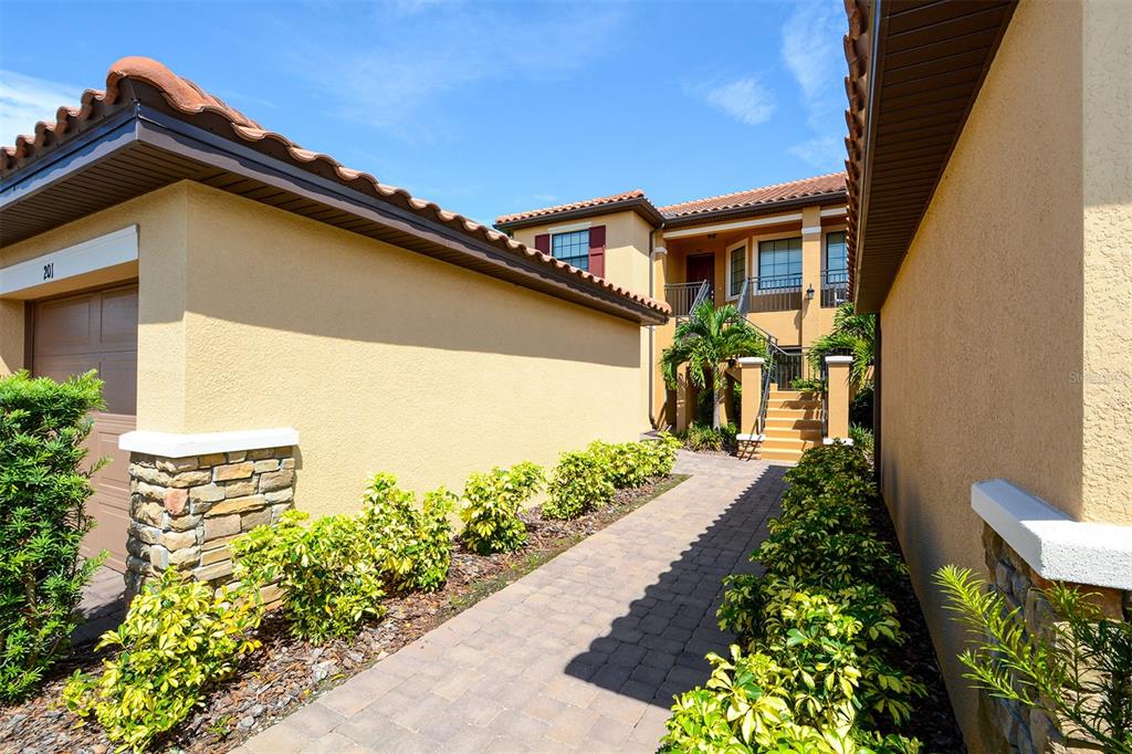 13737 MESSINA LOOP UNIT 202, LAKEWOOD RANCH, FL — photo 3 of 30