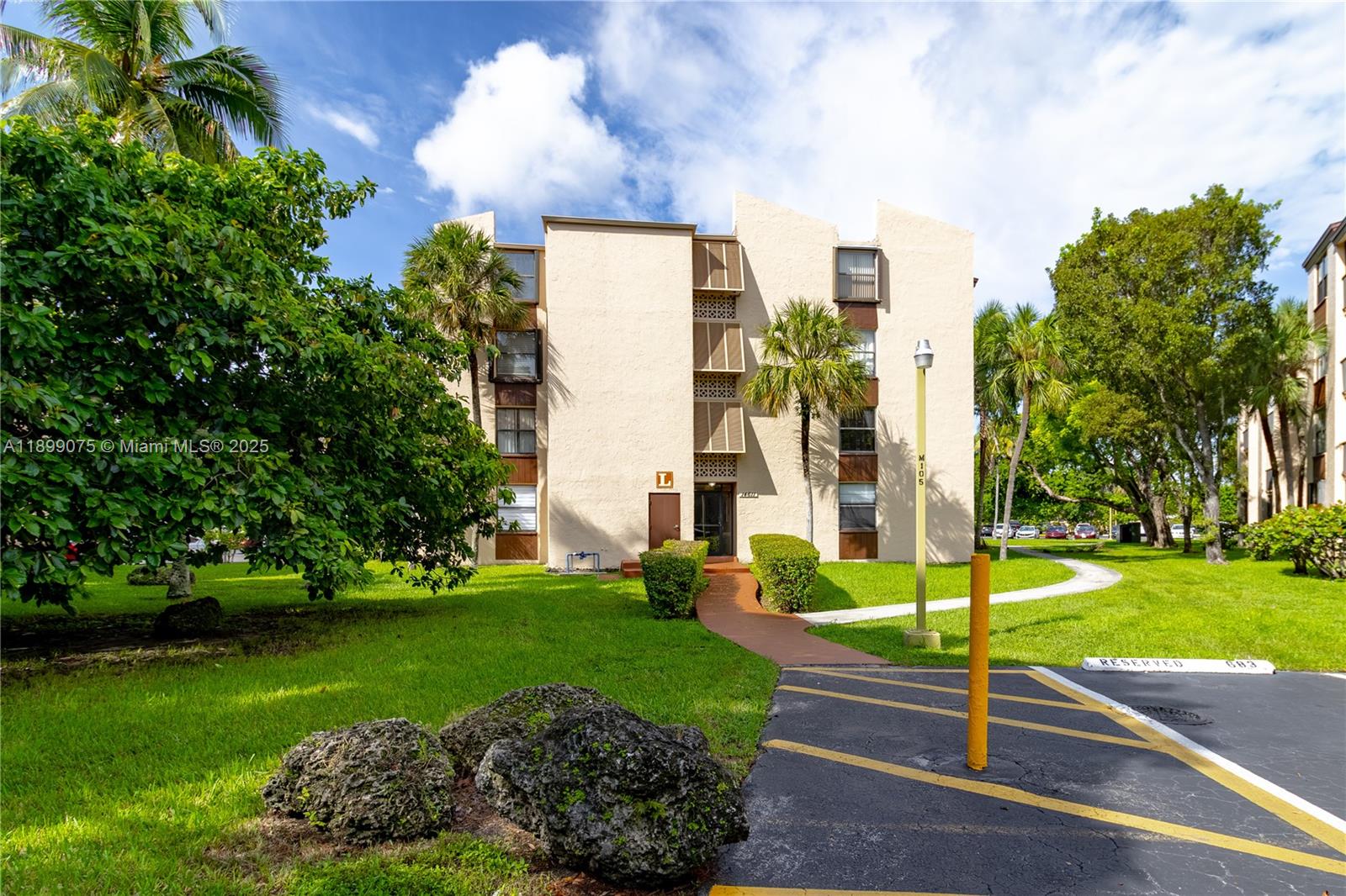 14611 N Kendall Dr # 208L, Miami FL 33186